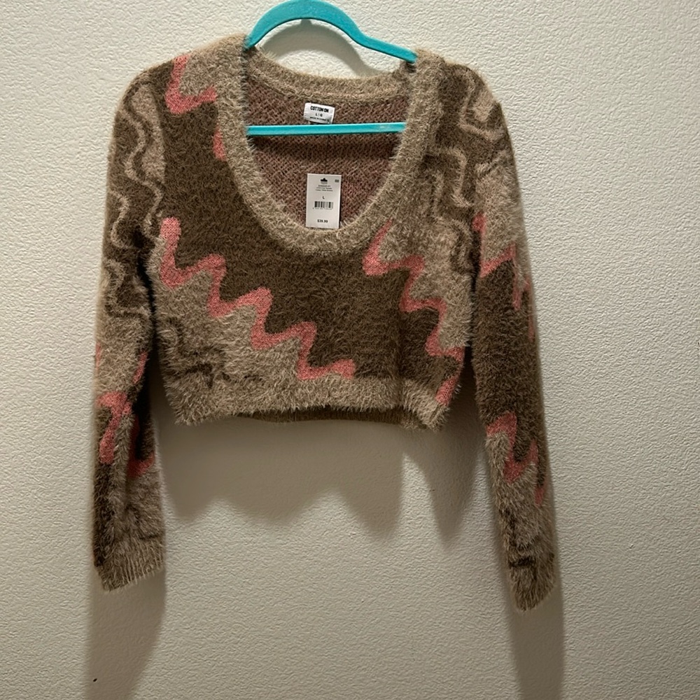 Cotton on - brown and pink cropped sweater